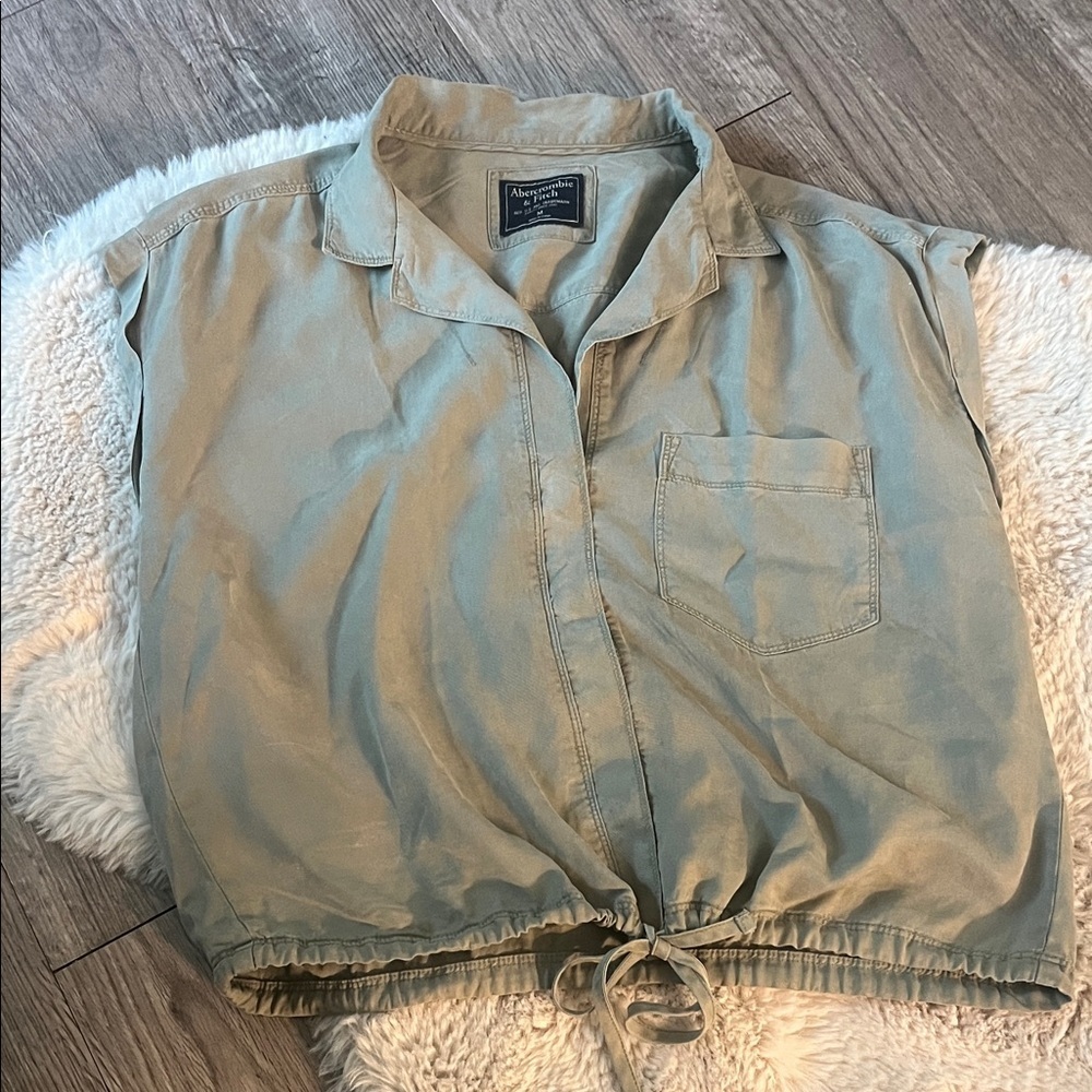 Abercrombie crop top medium